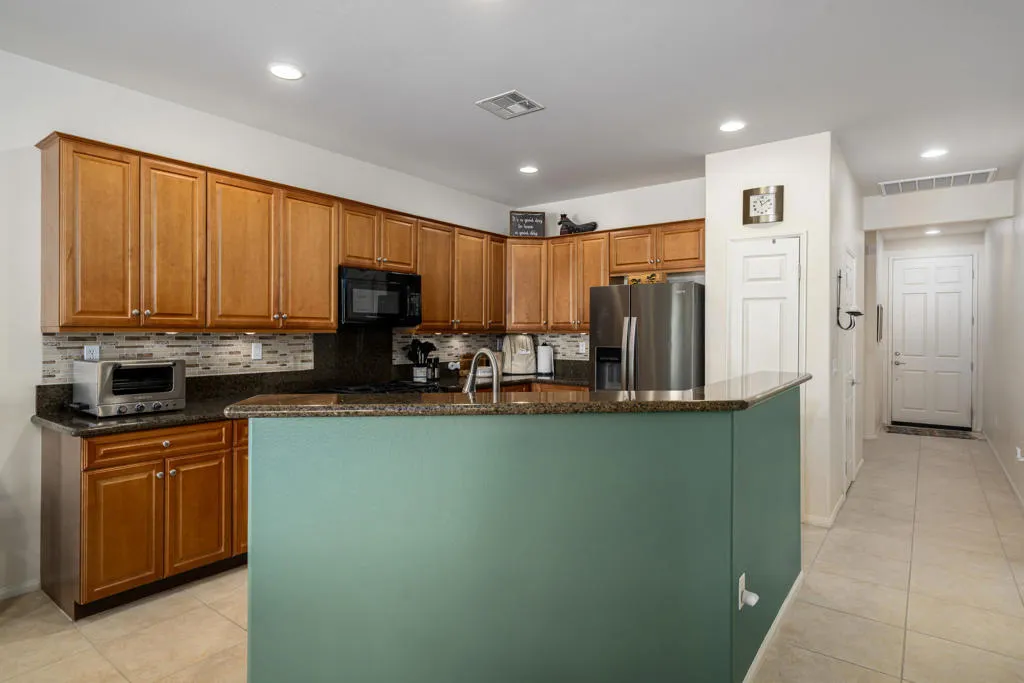 39859 Corte Velado, Indio, California 92203 home-pic-4